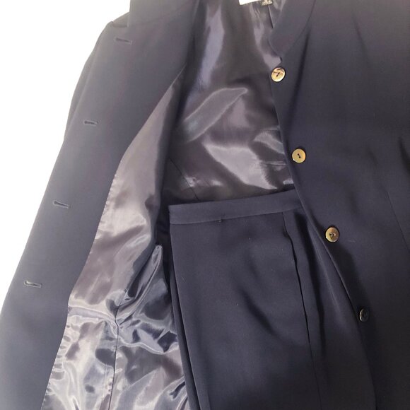 Tahari Navy Blue 2 Piece Fully Lined Pantsuit size 10 - Picture 4 of 7